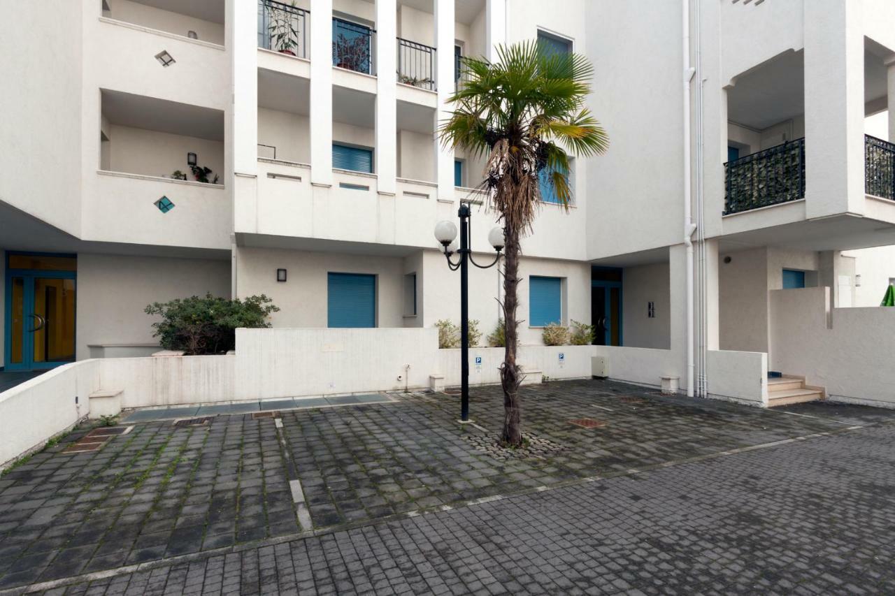 Residence Palazzo Mediterraneo Tortoreto Bagian luar foto